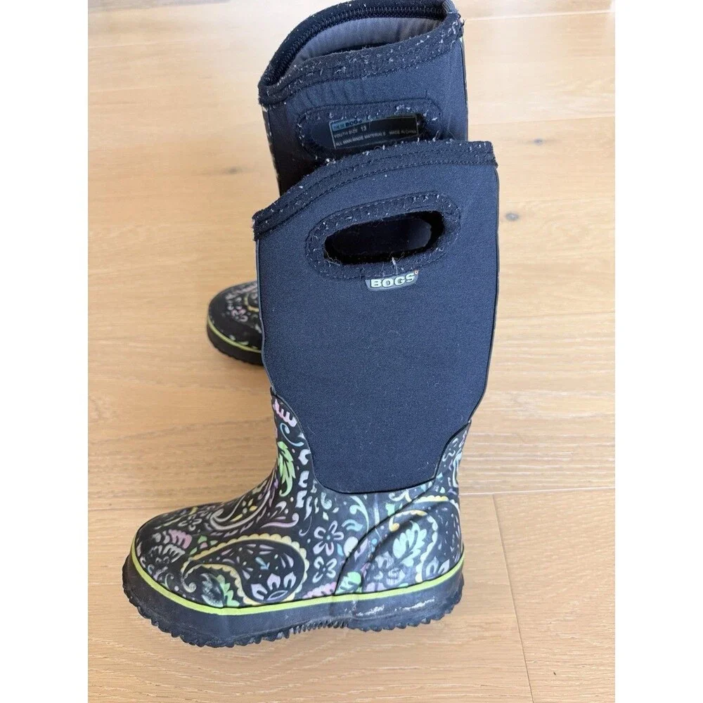 Bogs Youth Size 13 Neo Classic Insulated Boots Waterproof Paisley Girls
